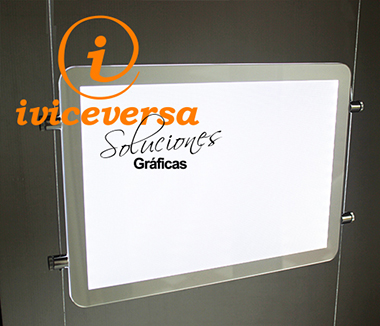 Carpeta LED escaparate, Carpetas Led, soporte immobiliaria, soporte agencia de viajes, carteles luminosos, vitrina led, portacartel, expositores led, expositor foto, cartel inmobiliario, paneles led, portafolios LED, Carteles led,  pantallas de luz, expositores, escaparates, Marco led, escaparate iluminado, pantalla LED, LED cartelera,  LED escaparate immobiliaria